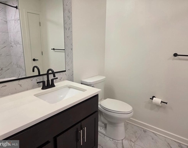102 Hanover Street - Photo Thumbnail 20
