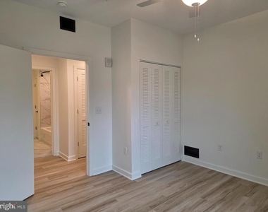 102 Hanover Street - Photo Thumbnail 13