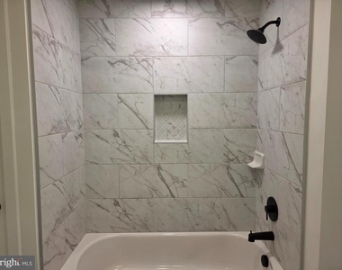 102 Hanover Street - Photo Thumbnail 14