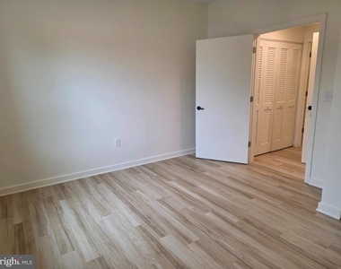 102 Hanover Street - Photo Thumbnail 11