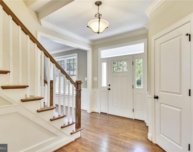 2205 N Edison Street N - Photo Thumbnail 3