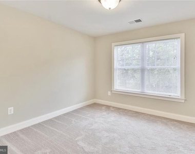 2205 N Edison Street N - Photo Thumbnail 22