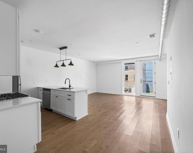 1614 Ridge Avenue - Photo Thumbnail 2