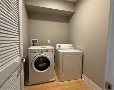 621 12th Street - Photo Thumbnail 5