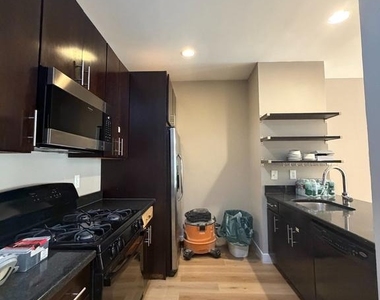 621 12th Street - Photo Thumbnail 16