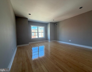 621 12th Street - Photo Thumbnail 11