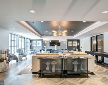 503-29 N Columbus Boulevard - Photo Thumbnail 32