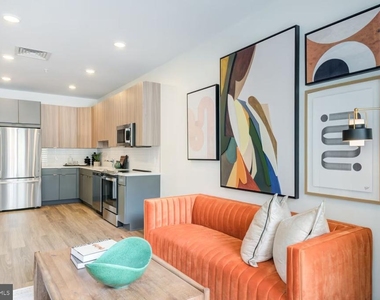 503-29 N Columbus Boulevard - Photo Thumbnail 21