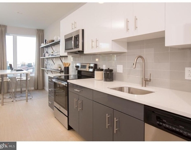 121 N 2nd Street - Photo Thumbnail 7