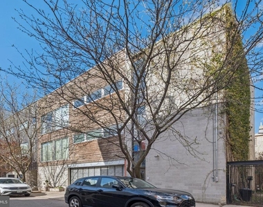 1116 N Bodine Street - Photo Thumbnail 25
