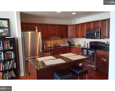 901 N Penn Street - Photo Thumbnail 2