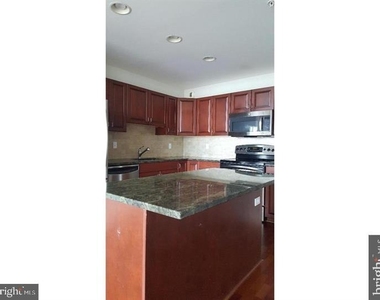 901 N Penn Street - Photo Thumbnail 1