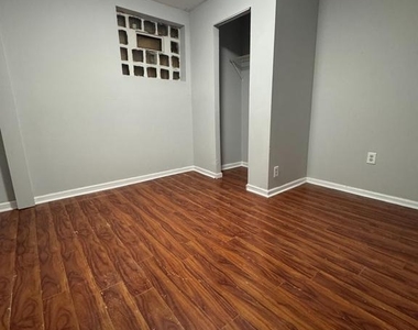 2121 N 22nd Street - Photo Thumbnail 9