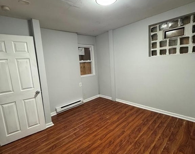 2121 N 22nd Street - Photo Thumbnail 5
