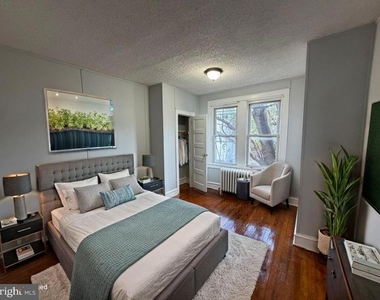 5928 N Lawrence Street - Photo Thumbnail 1