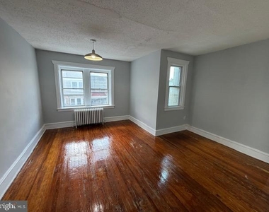 5928 N Lawrence Street - Photo Thumbnail 10