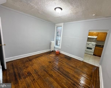 5928 N Lawrence Street - Photo Thumbnail 5