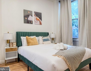 2129 Pine Street - Photo Thumbnail 2