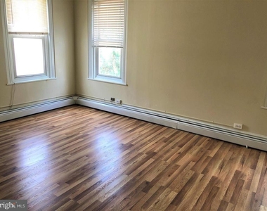 247 Green Lane - Photo Thumbnail 5