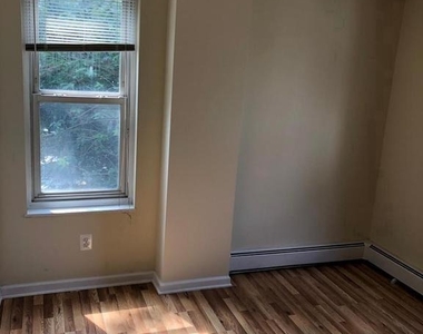 247 Green Lane - Photo Thumbnail 6