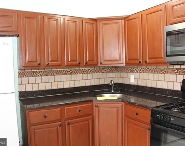 4983 Whitaker Avenue - Photo Thumbnail 5