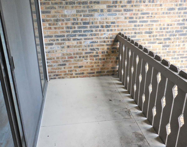 2116 Pauline Boulevard - Photo Thumbnail 8