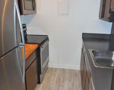2116 Pauline Boulevard - Photo Thumbnail 4