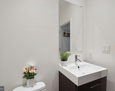 501 Vine Street - Photo Thumbnail 17