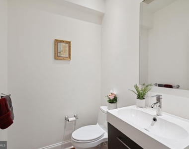 501 Vine Street - Photo Thumbnail 16