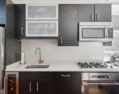 501 Vine Street - Photo Thumbnail 8