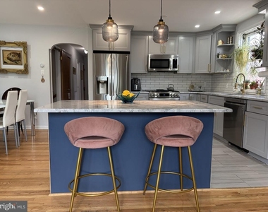 559 Wartman Street - Photo Thumbnail 3
