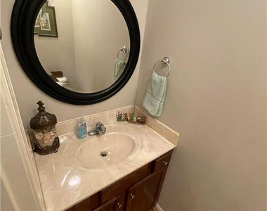 34 Woodbury Lane - Photo Thumbnail 16