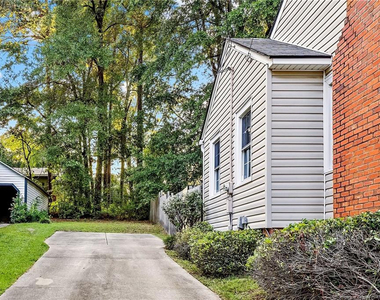 727 Greenland Drive - Photo Thumbnail 16