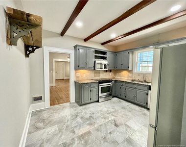 1312 Summit Avenue - Photo Thumbnail 4