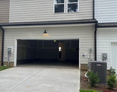 415 Ribbon Rail Street - Photo Thumbnail 29