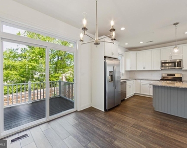 138 Everleigh Drive - Photo Thumbnail 7