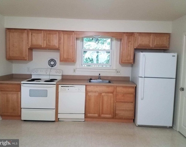 2555 Veser Lane - Photo Thumbnail 4