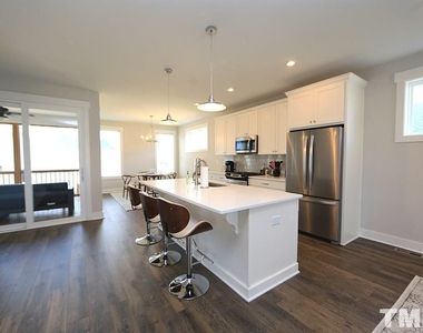 1637 Tunnel Street - Photo Thumbnail 5