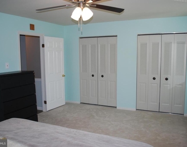 290 Lawndale Avenue - Photo Thumbnail 17