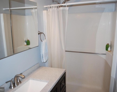 290 Lawndale Avenue - Photo Thumbnail 19