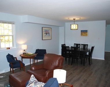 290 Lawndale Avenue - Photo Thumbnail 5