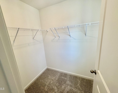 2040 Oakdale Drive - Photo Thumbnail 15