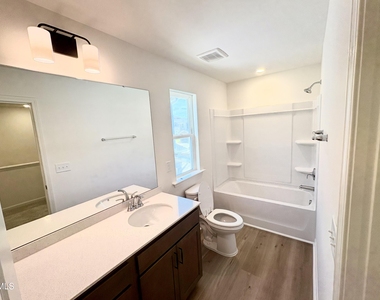 2040 Oakdale Drive - Photo Thumbnail 13