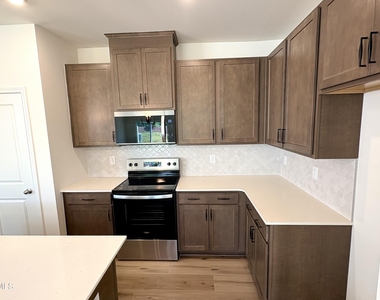 2040 Oakdale Drive - Photo Thumbnail 2