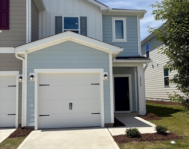 2040 Oakdale Drive - Photo Thumbnail 20