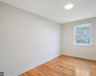 505 Stratford Road - Photo Thumbnail 6