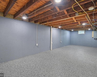 505 Stratford Road - Photo Thumbnail 9