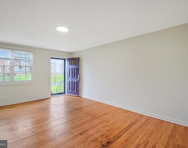 505 Stratford Road - Photo Thumbnail 2