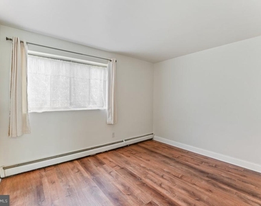 1016 W Baltimore Pike - Photo Thumbnail 14