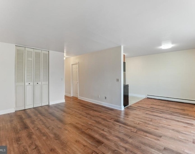 1016 W Baltimore Pike - Photo Thumbnail 3